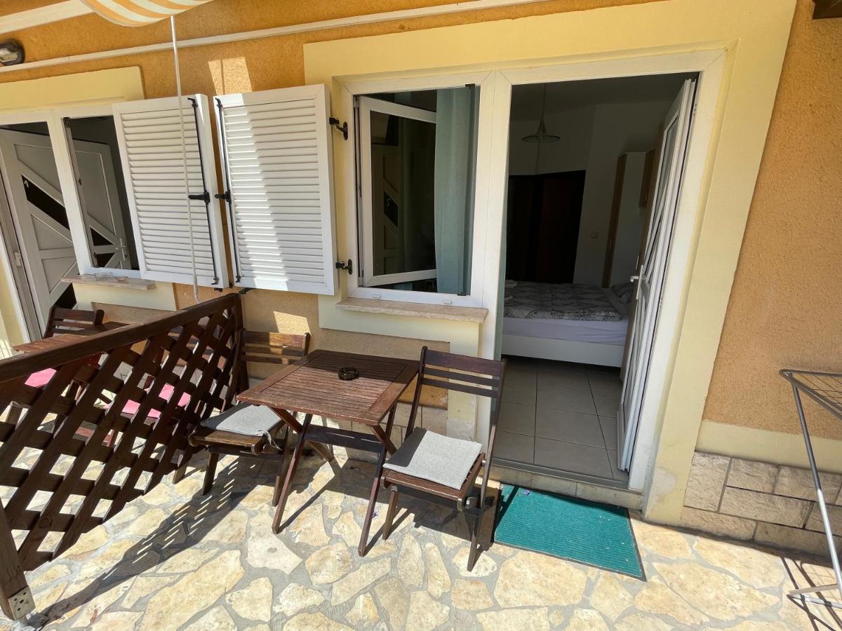 Apartmani Noelle Novi Vinodolski Exterior foto
